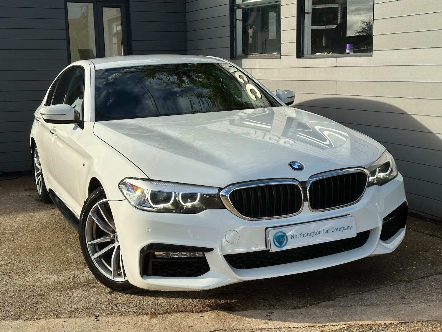 Used BMW 5 Series 2017 for sale - 76270855: Photo 9