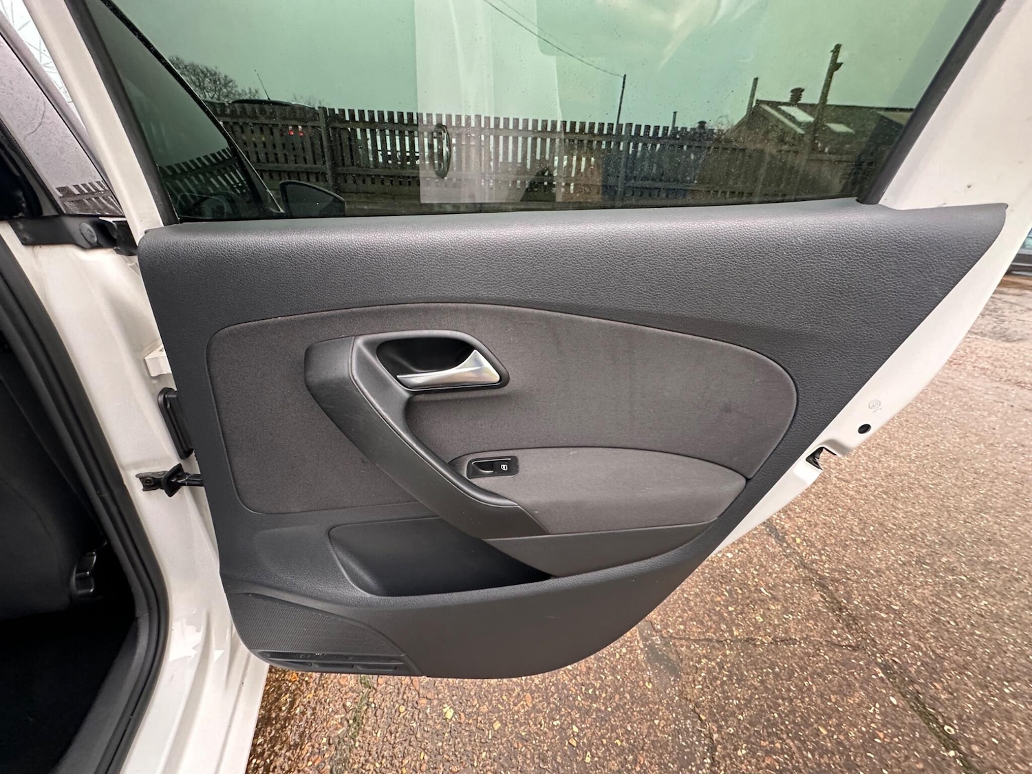 Used Volkswagen Polo 2010 for sale - 77585807: Photo 29