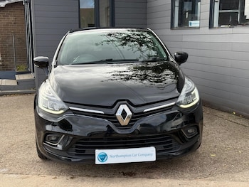 Used Renault Clio 2017 for sale - 76152184: Photo