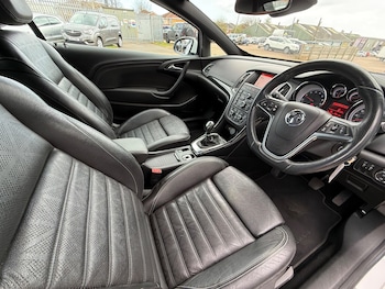 Used Vauxhall Cascada 2015 for sale - 77957864: Photo