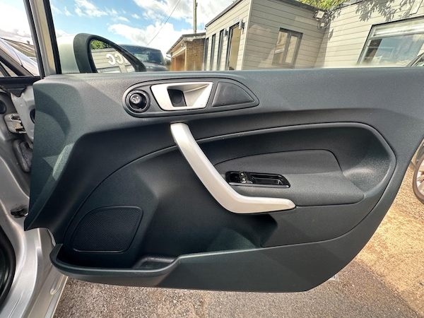 Used Ford Fiesta 2012 for sale - 76295294: Photo 27