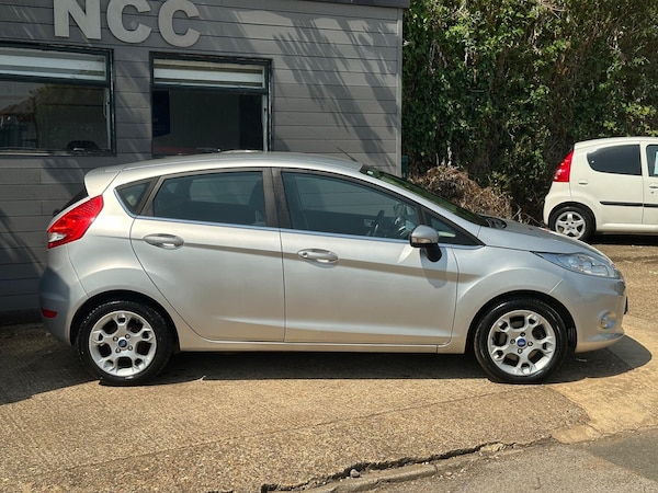 Used Ford Fiesta 2012 for sale - 76295294: Photo 6