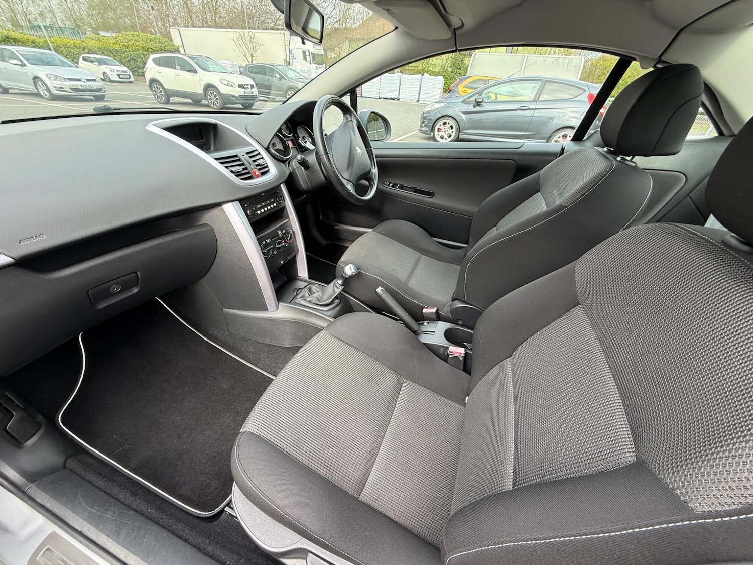 Used Peugeot 207 CC for sale - 78116474: Photo 19