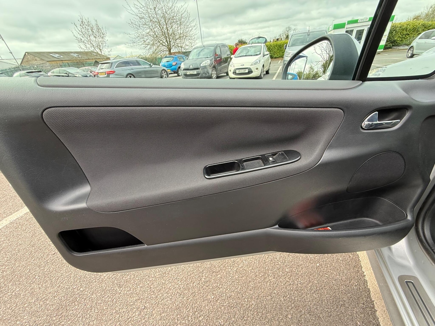 Used Peugeot 207 CC for sale - 78116474: Photo 25