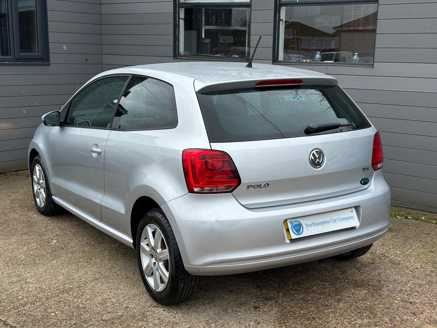 Used Volkswagen Polo 2012 for sale - 77611758: Photo 2