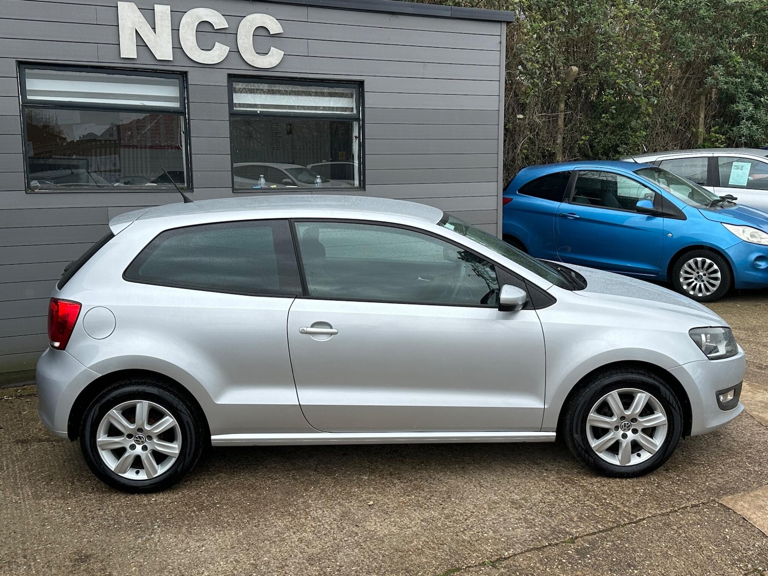 Used Volkswagen Polo 2012 for sale - 77611758: Photo 6