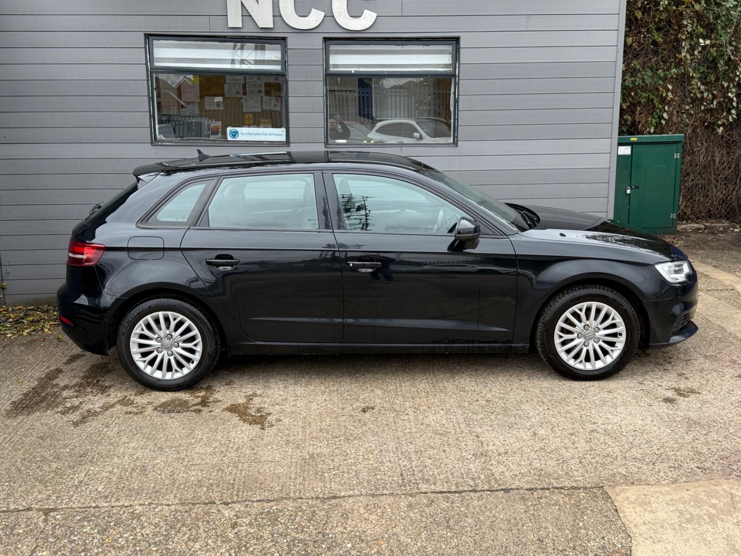 Used Audi A3 2016 for sale - 76936143: Photo 14