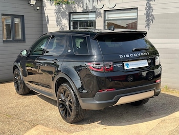 Used Land Rover Discovery Sport 2019 for sale - 79062595: Photo