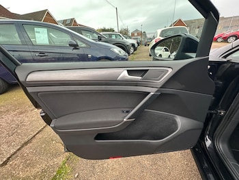 Used Volkswagen Golf 2020 for sale - 76824413: Photo