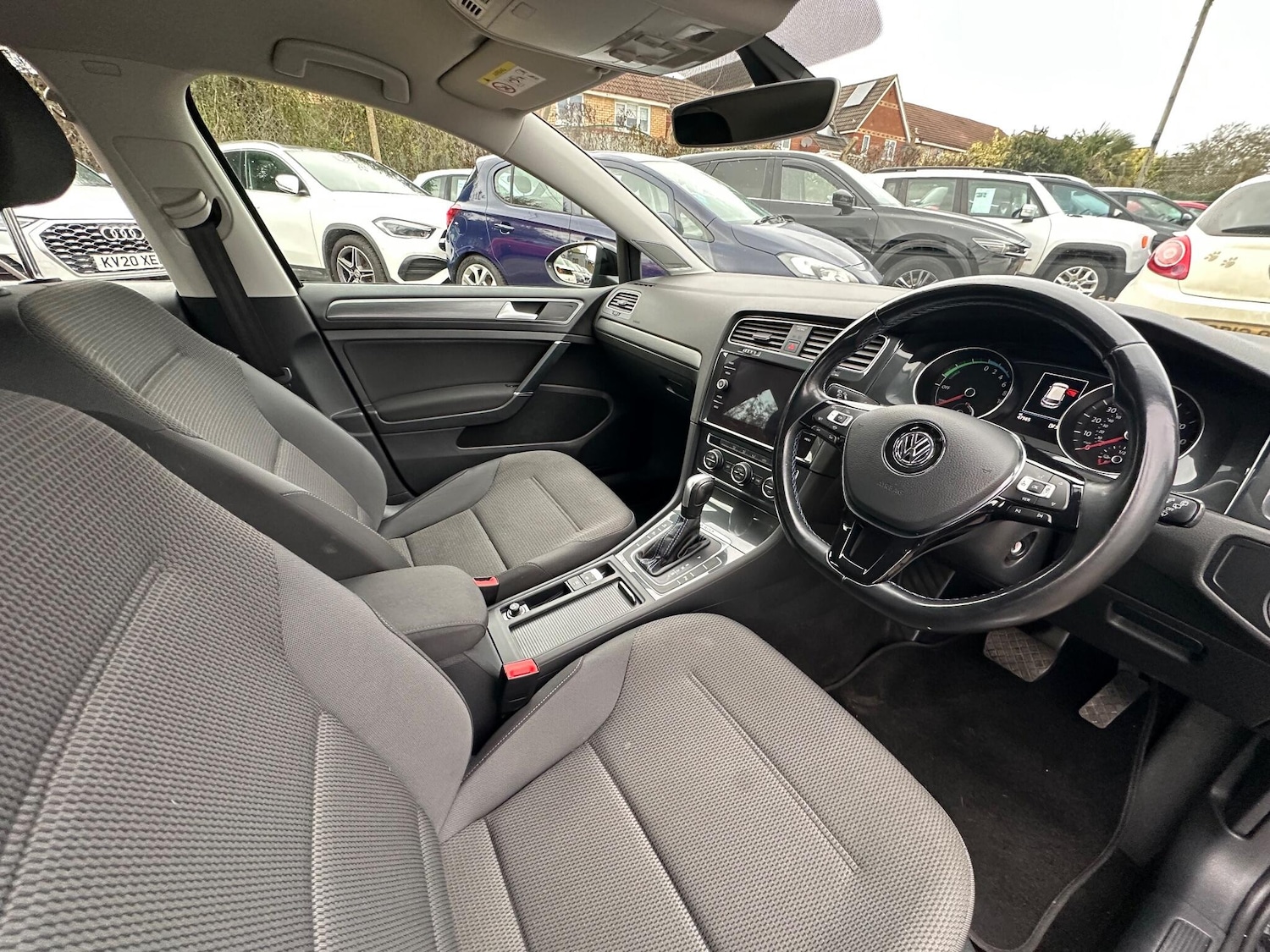 Used Volkswagen Golf 2020 for sale - 76824413: Photo 3