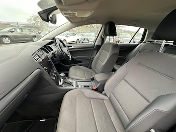 Used Volkswagen Golf 2020 for sale - 76824413: Photo