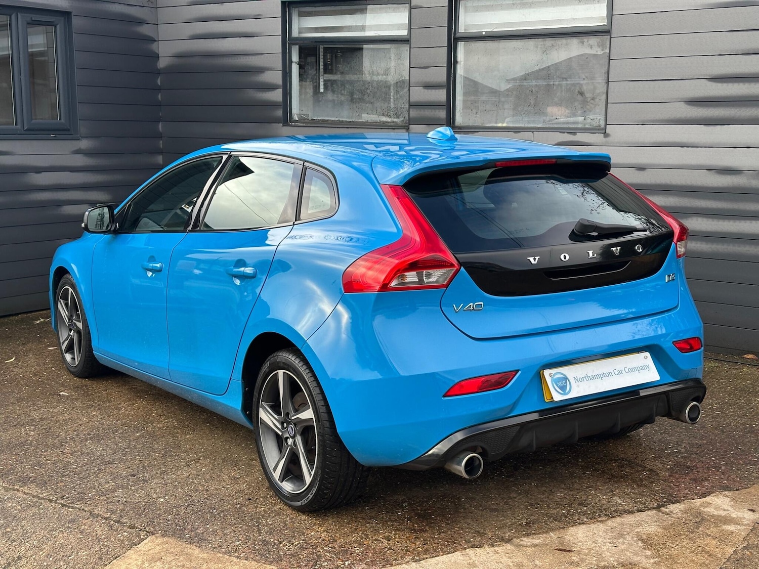 Used Volvo V40 2014 for sale - 77001055: Photo 2