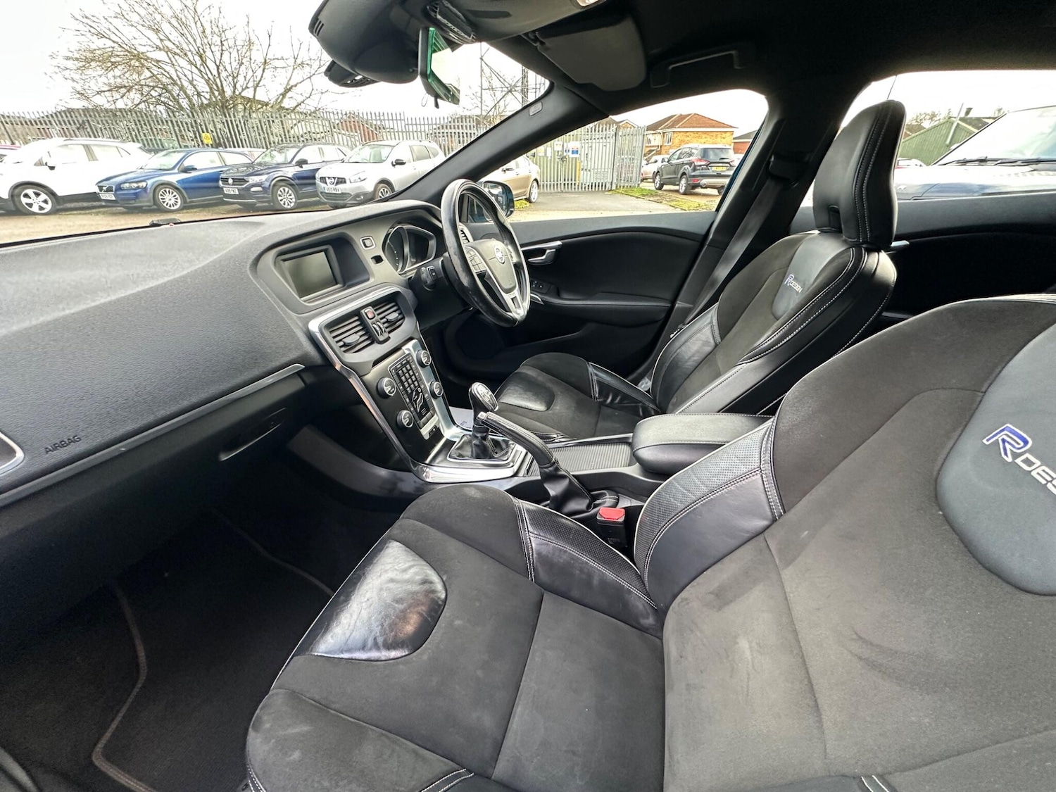 Used Volvo V40 2014 for sale - 77001055: Photo 23