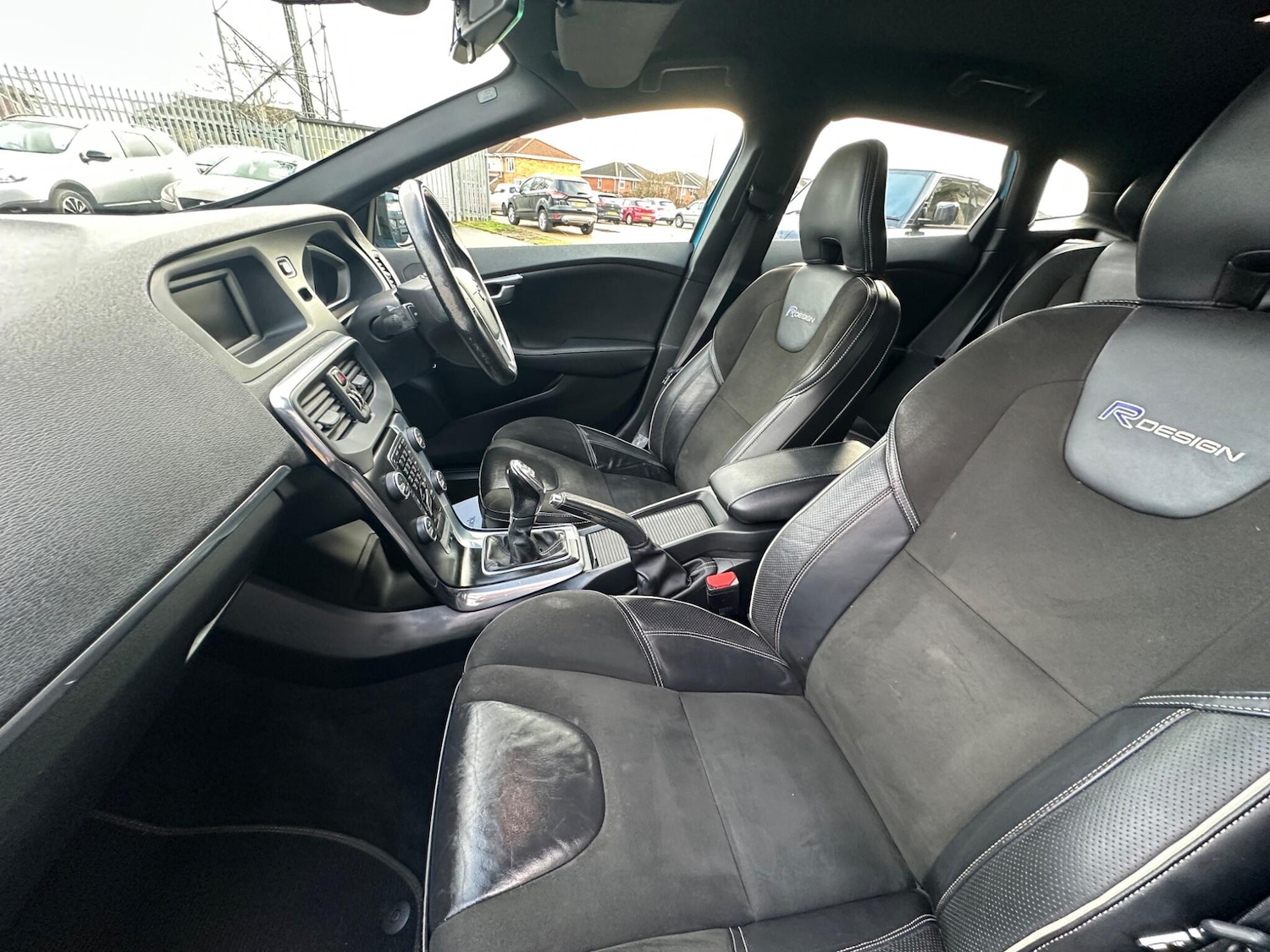 Used Volvo V40 2014 for sale - 77001055: Photo 24