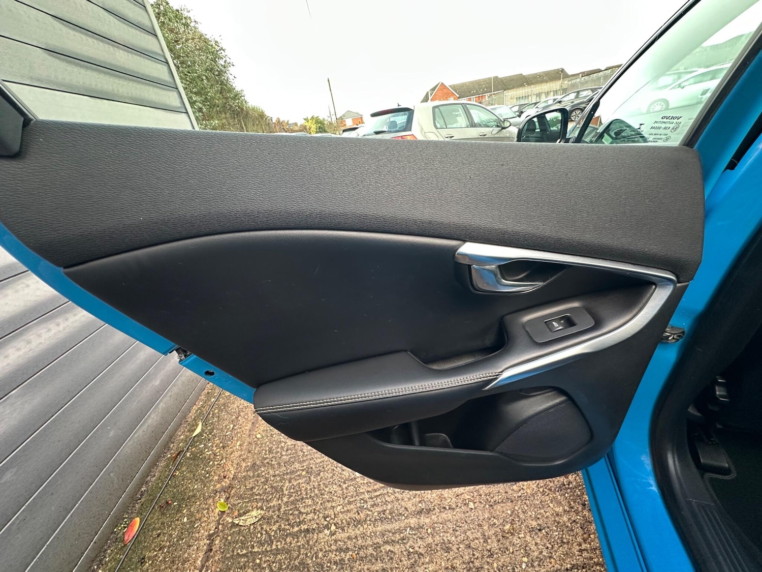 Used Volvo V40 2014 for sale - 77001055: Photo 30