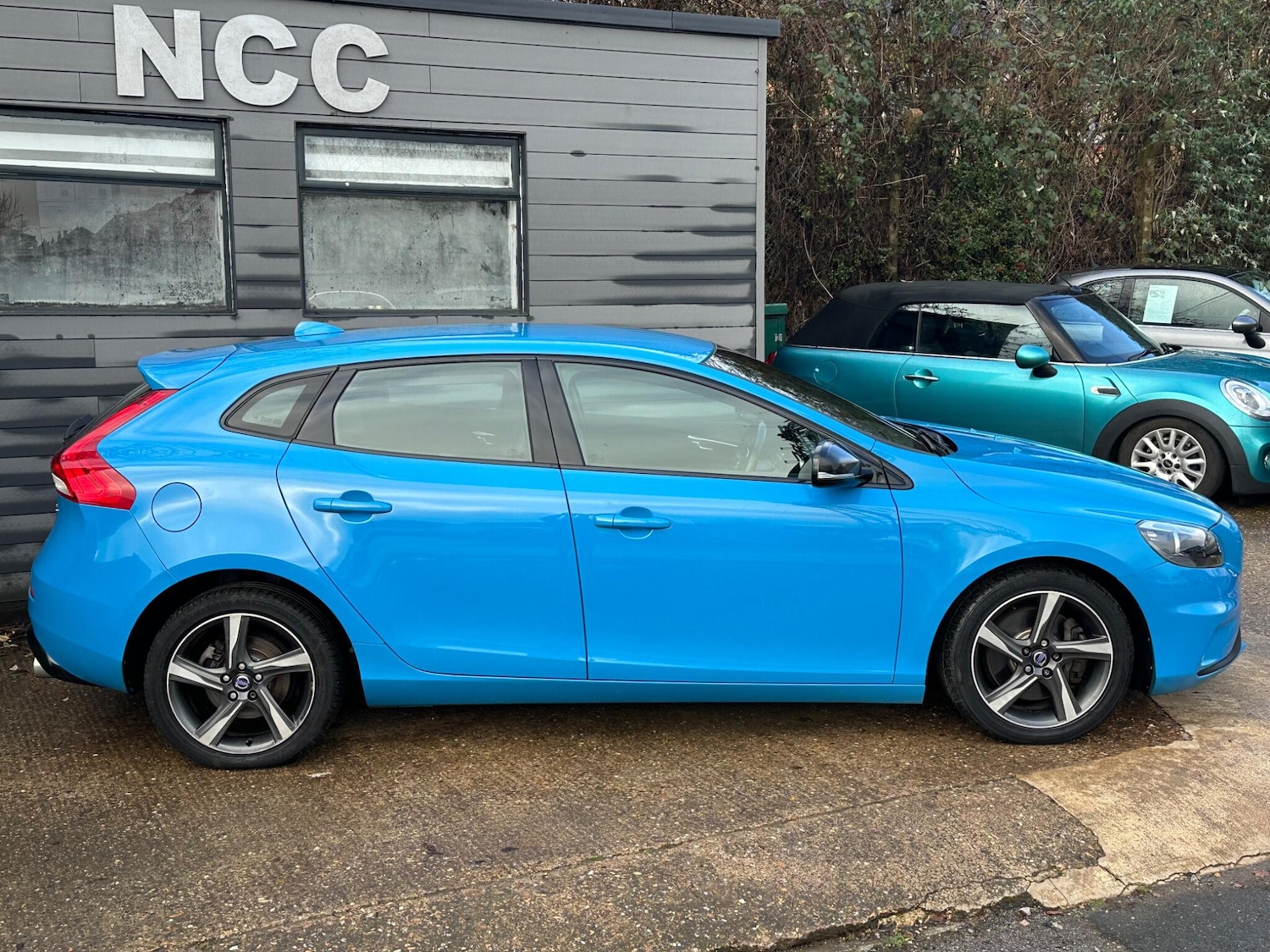 Used Volvo V40 2014 for sale - 77001055: Photo 6