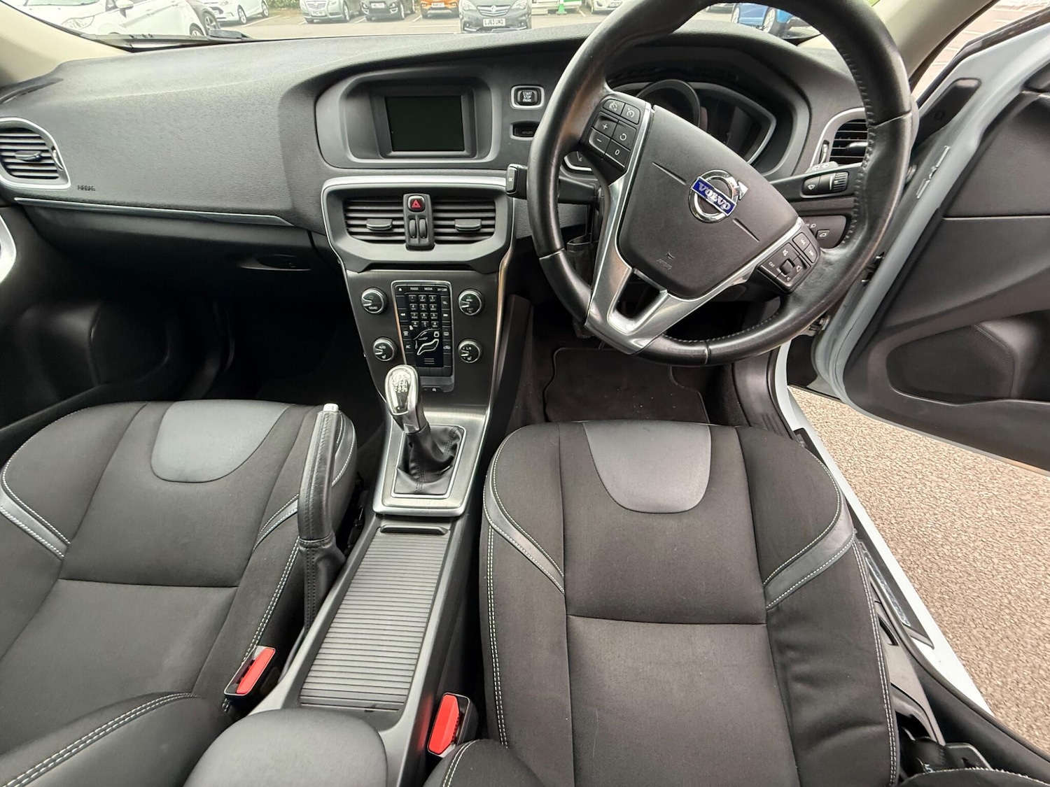 Used Volvo V40 2012 for sale - 77537785: Photo 18