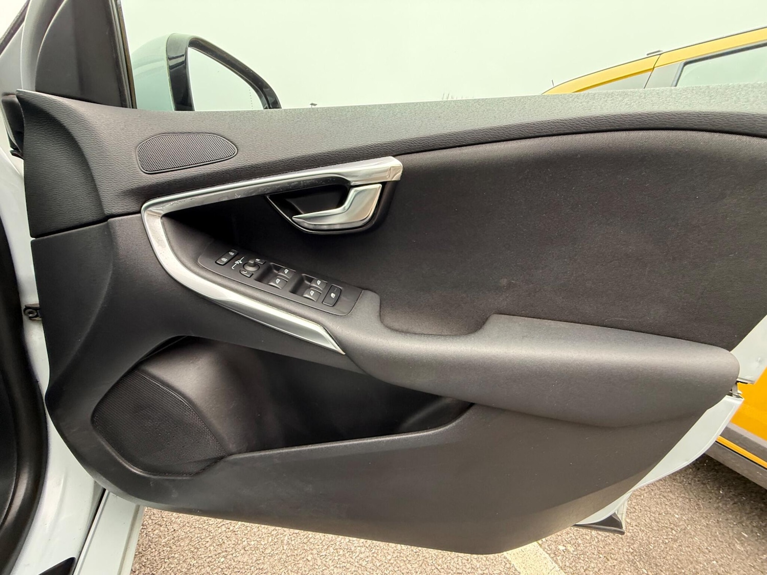 Used Volvo V40 2012 for sale - 77537785: Photo 24