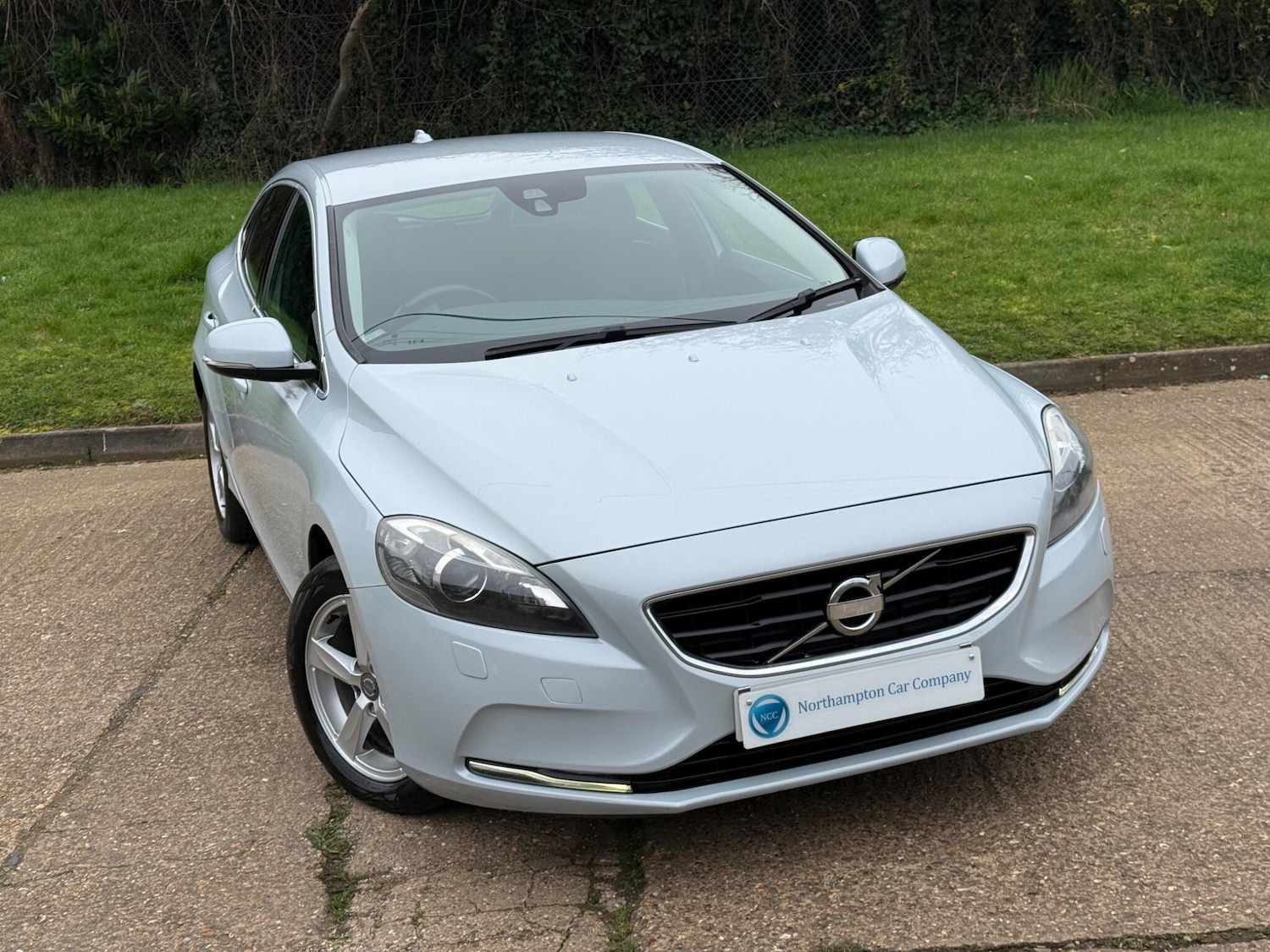 Used Volvo V40 2012 for sale - 77537785: Photo 4