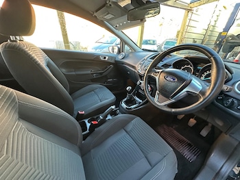 Used Ford Fiesta 2016 for sale - 76550155: Photo