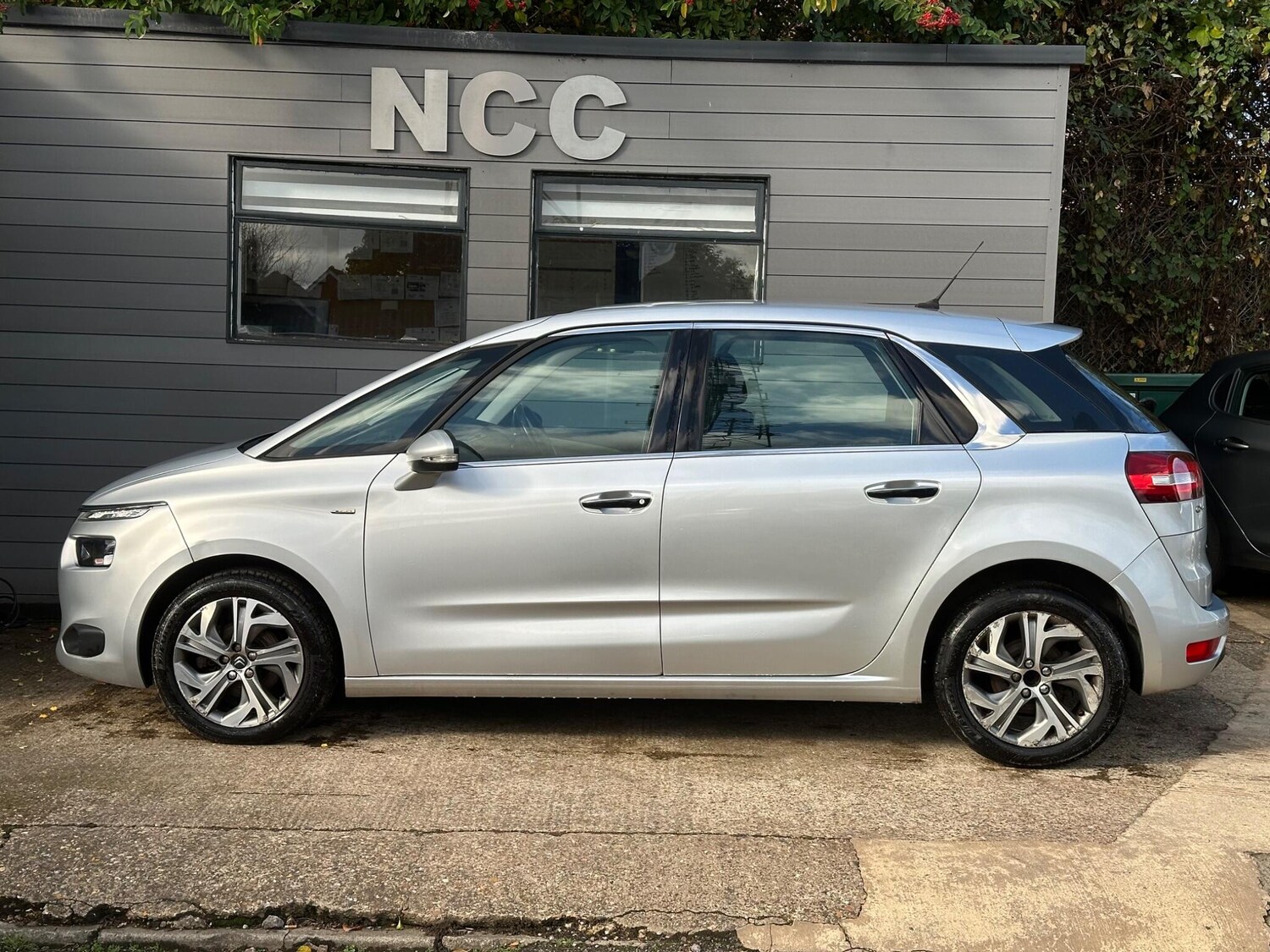 Used Citroen C4 Picasso 2014 for sale - 76992157: Photo 14