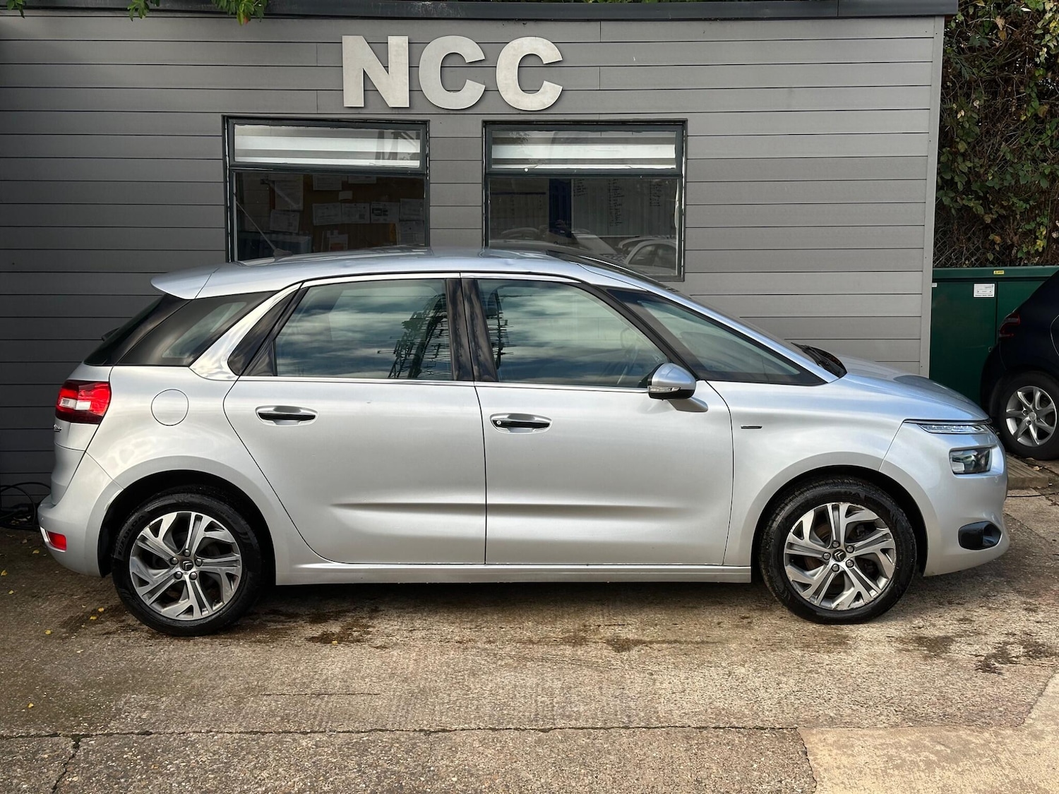 Used Citroen C4 Picasso 2014 for sale - 76992157: Photo 6