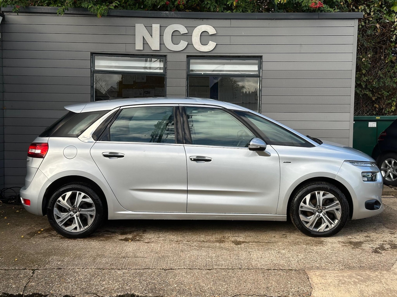 Used Citroen C4 Picasso 2014 for sale - 76992157: Photo 7