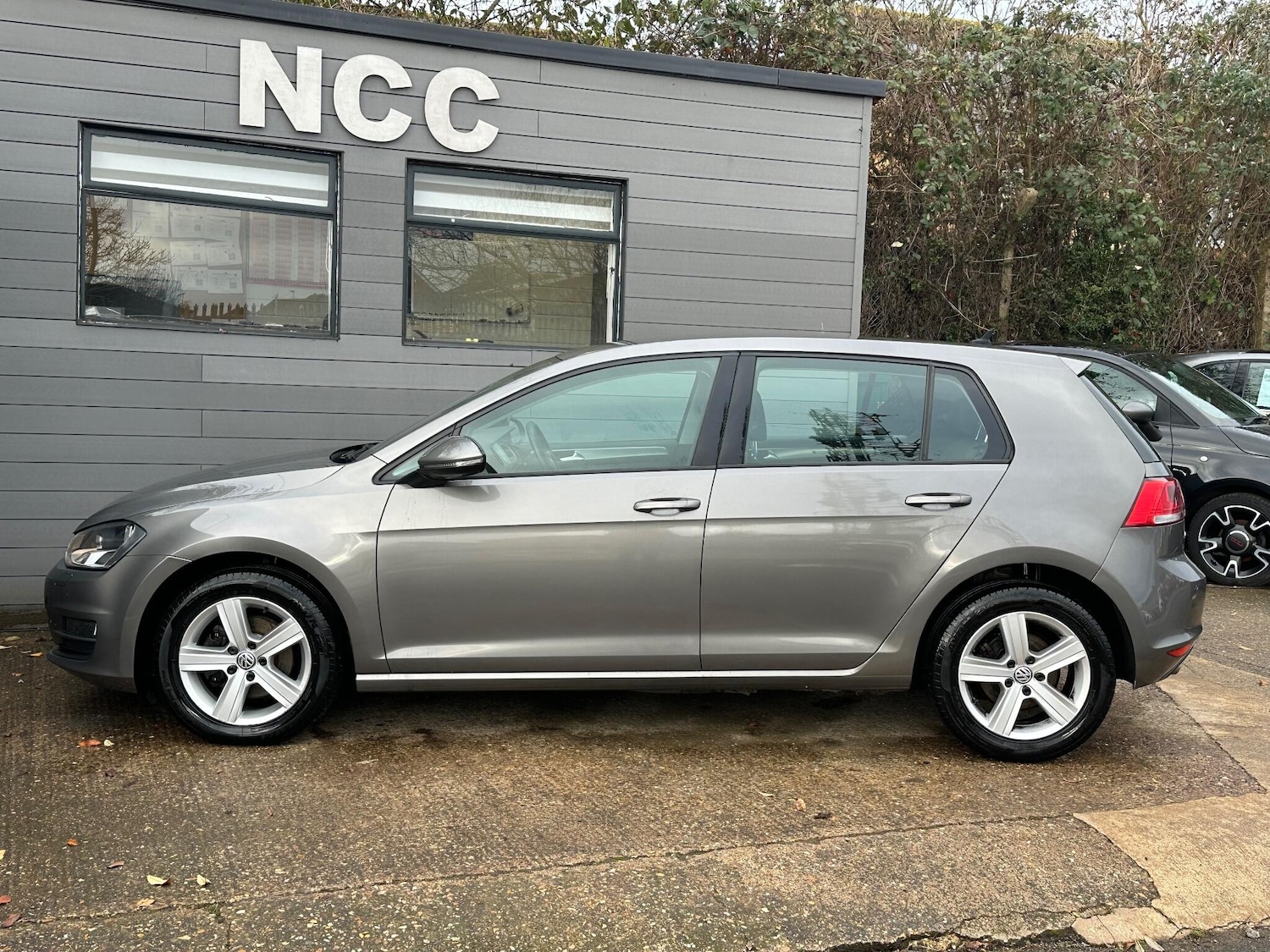 Used Volkswagen Golf 2016 for sale - 77637908: Photo 14