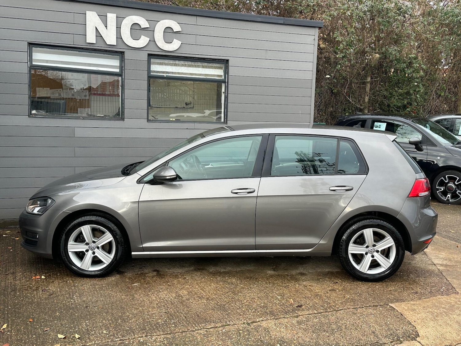 Used Volkswagen Golf 2016 for sale - 77637908: Photo 15