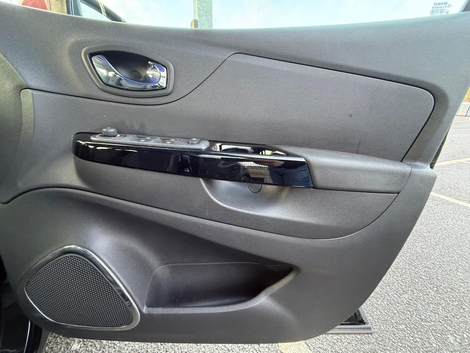 Used Renault Captur 2016 for sale - 77958521: Photo 24