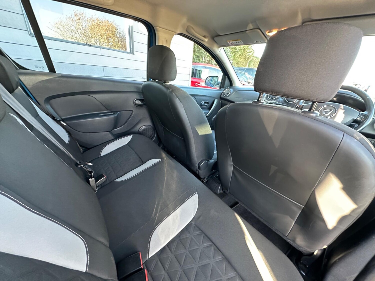 Used Dacia Sandero Stepway 2013 for sale - 76701651: Photo 25