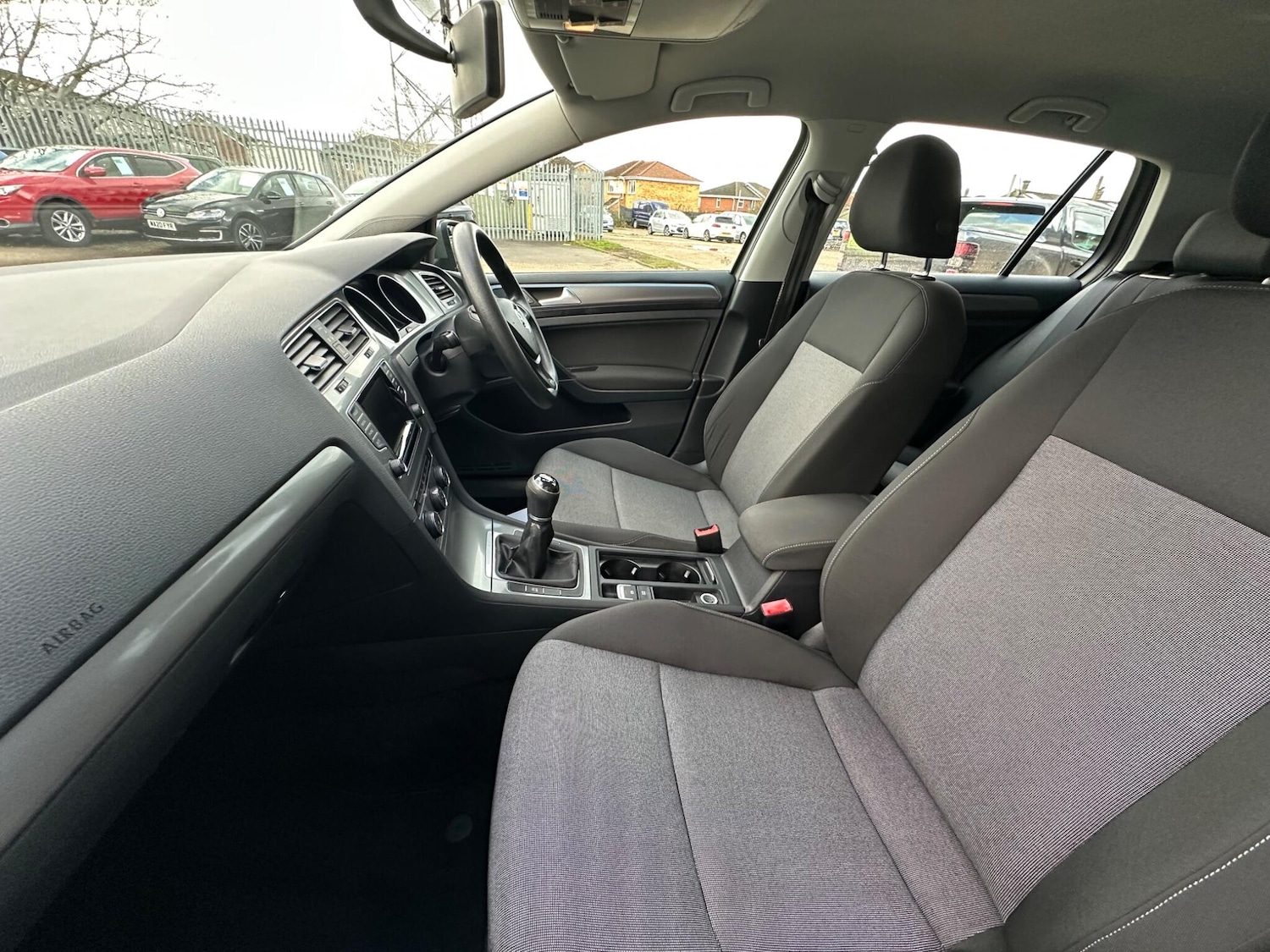 Used Volkswagen Golf 2013 for sale - 77351917: Photo 7