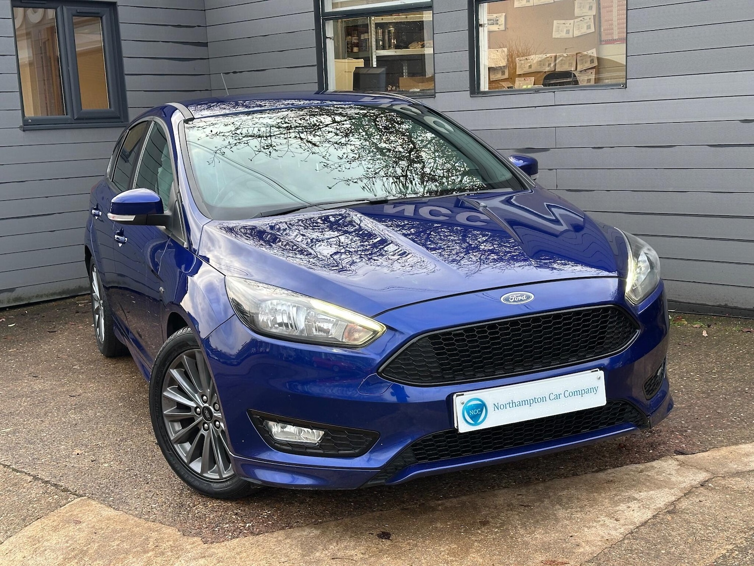 Used Ford Focus 2017 for sale - 77120090: Photo 4