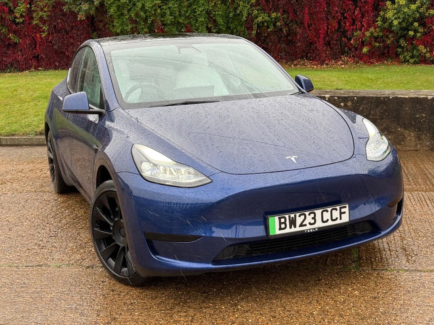 Used Tesla Model Y 2023 for sale - 76123040: Photo 1