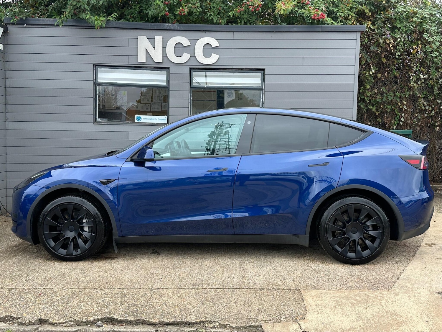 Used Tesla Model Y 2023 for sale - 76123040: Photo 16