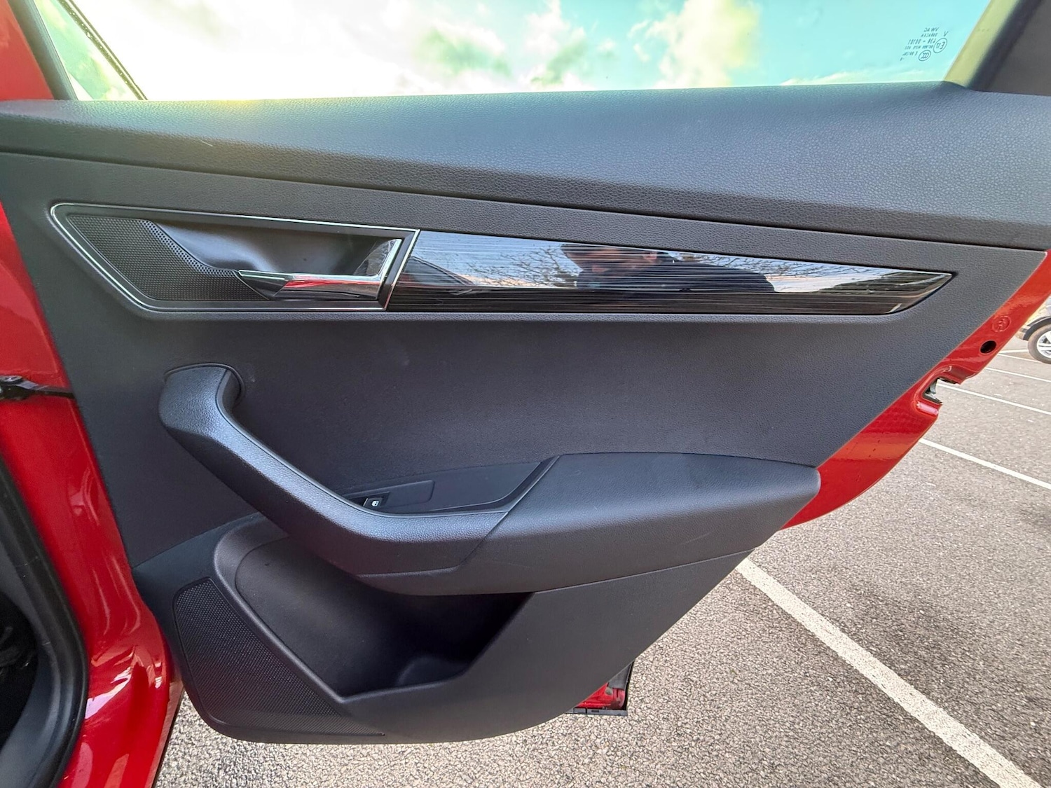 Used Skoda Karoq 2018 for sale - 76936294: Photo 8