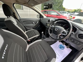 Used Dacia Sandero Stepway 2017 for sale - 79741097: Photo
