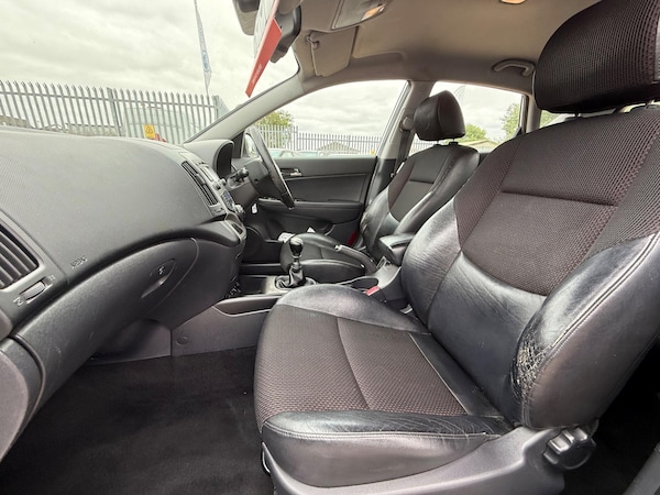 Used Hyundai i30 2010 for sale - 75563758: Photo 10