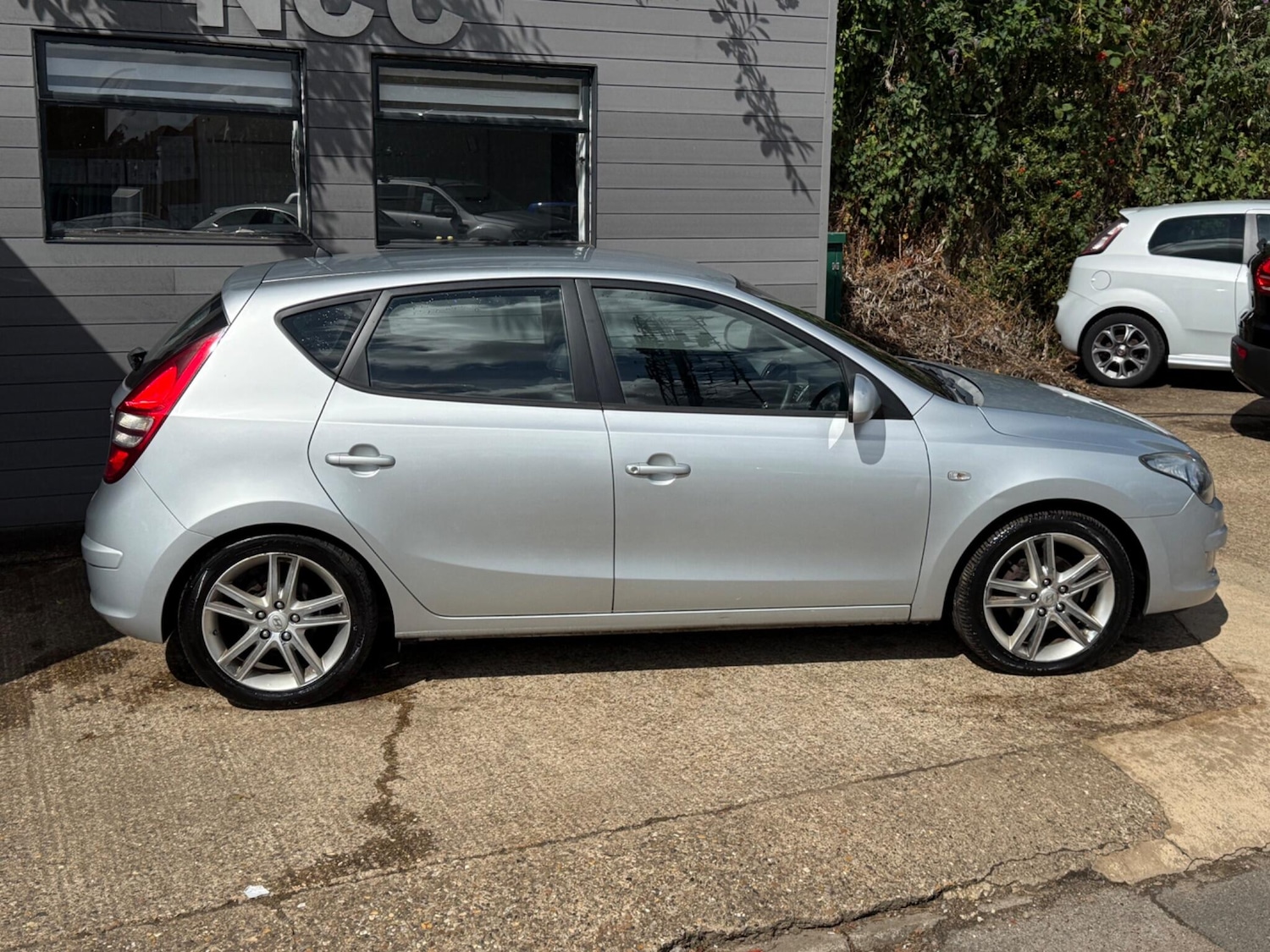 Used Hyundai i30 2010 for sale - 75563758: Photo 16