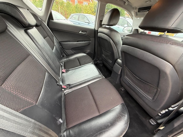 Used Hyundai i30 2010 for sale - 75563758: Photo 5