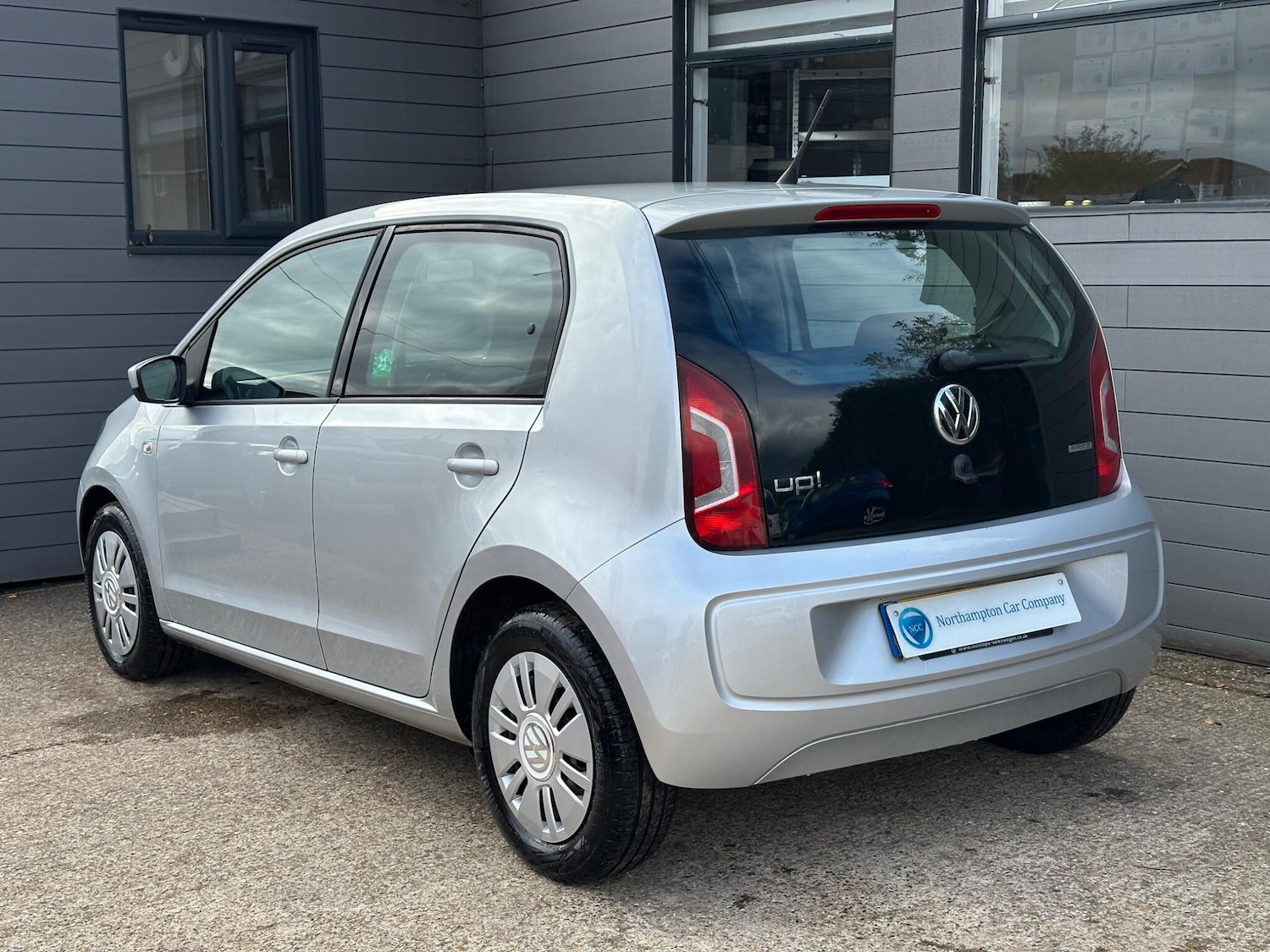 Used Volkswagen up! 2014 for sale - 75926902: Photo 17