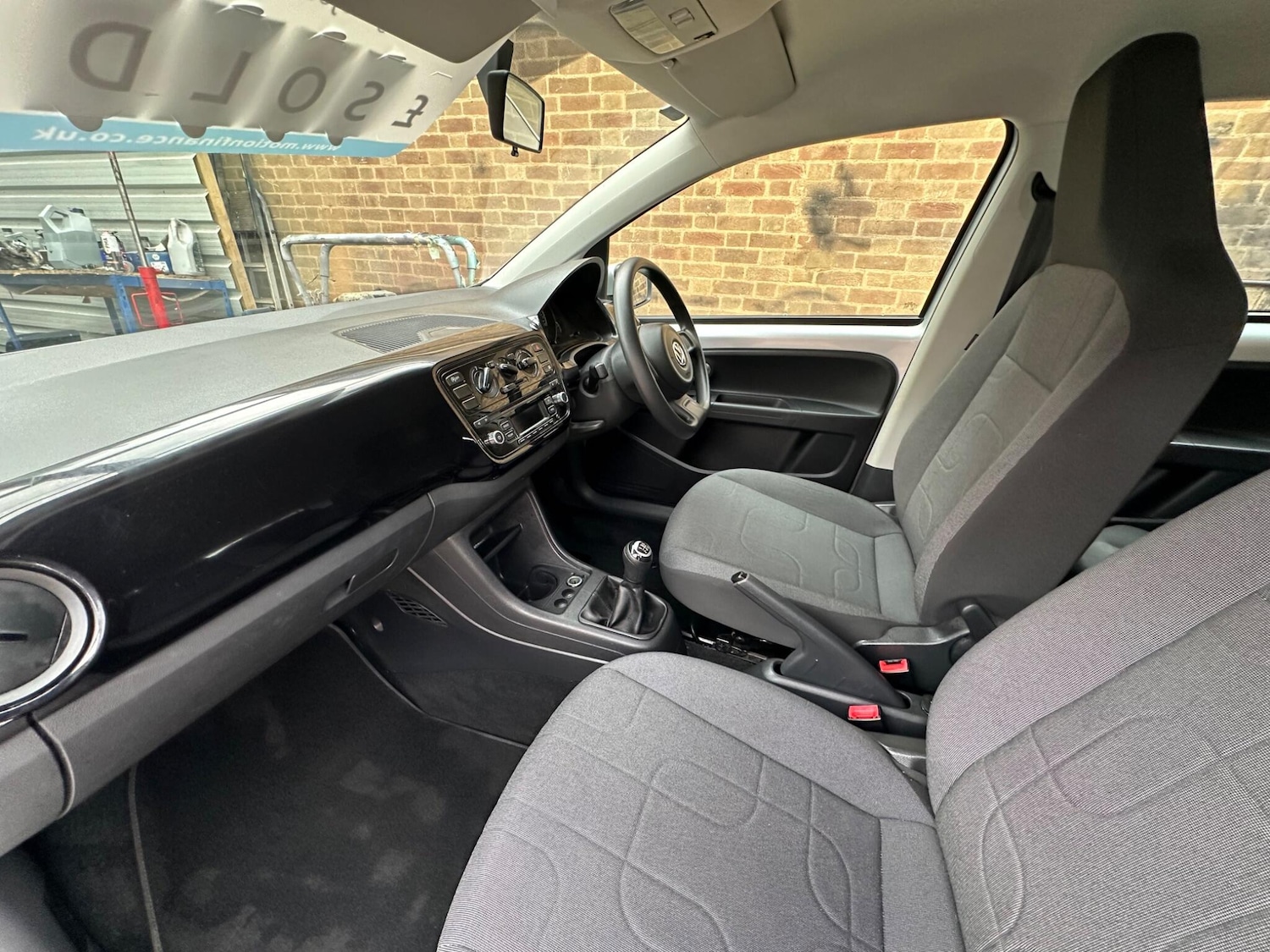 Used Volkswagen up! 2014 for sale - 75926902: Photo 23