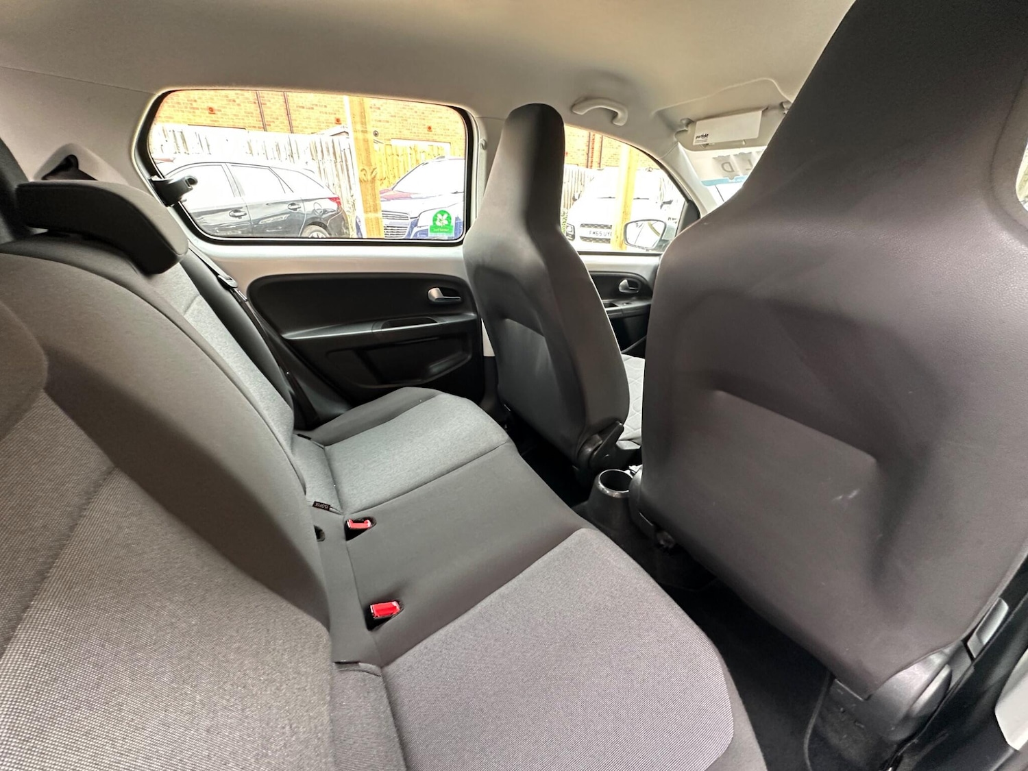 Used Volkswagen up! 2014 for sale - 75926902: Photo 25