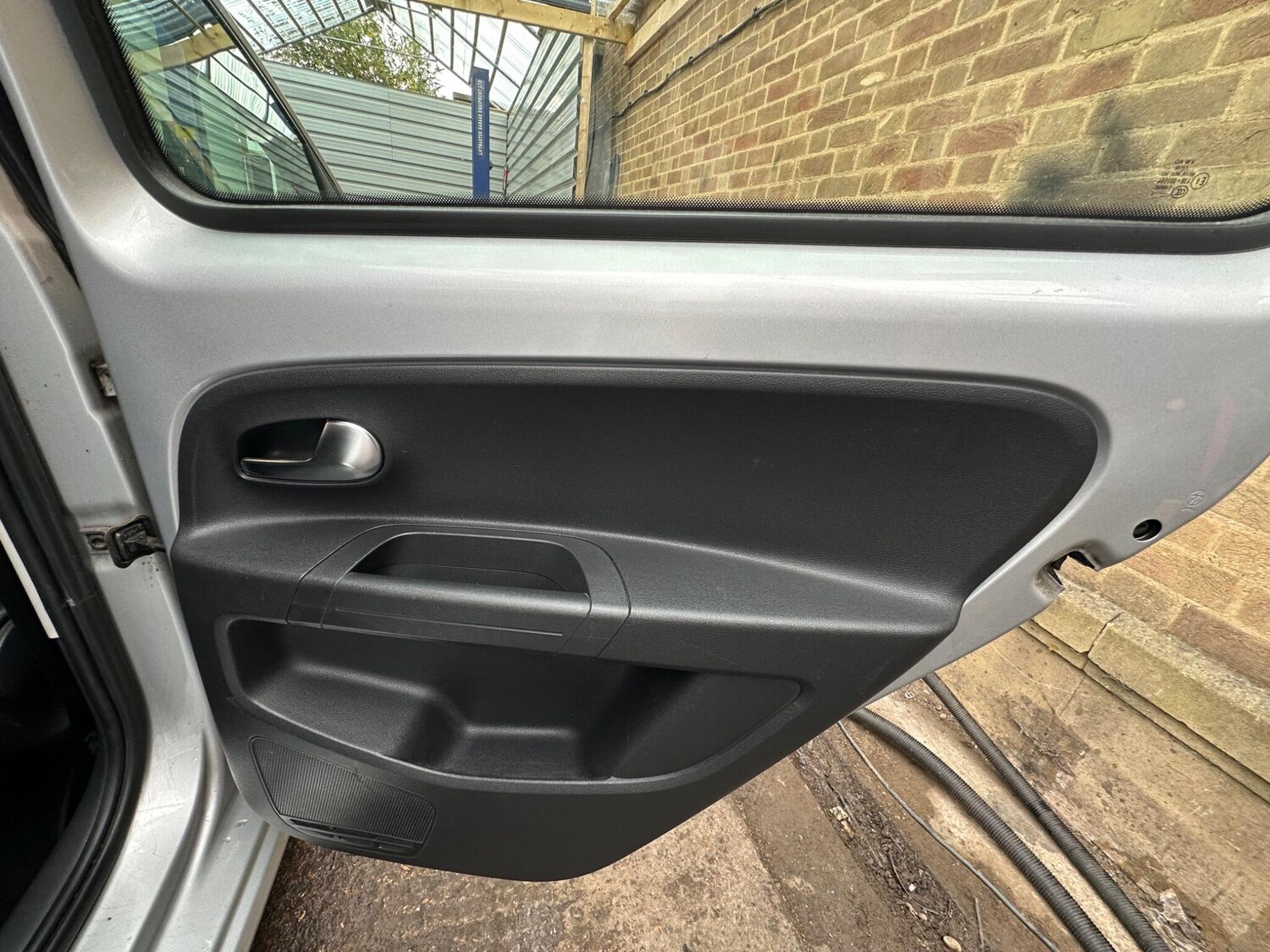 Used Volkswagen up! 2014 for sale - 75926902: Photo 29