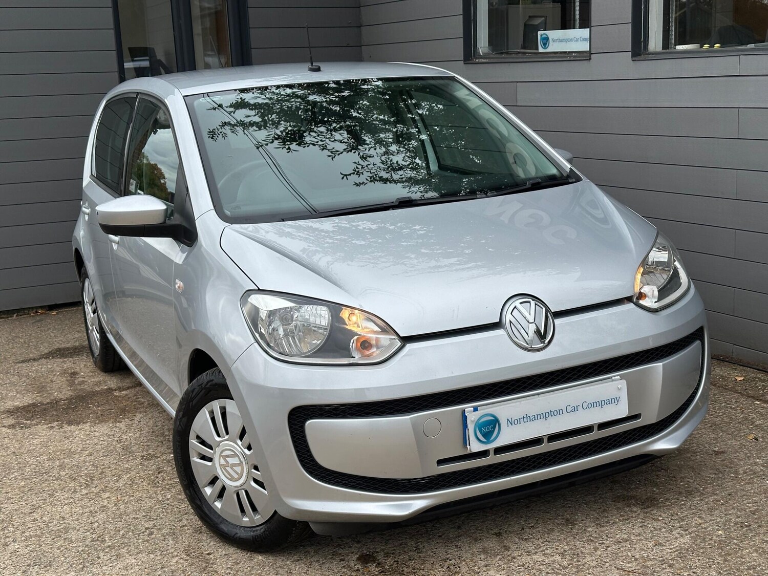 Used Volkswagen up! 2014 for sale - 75926902: Photo 9