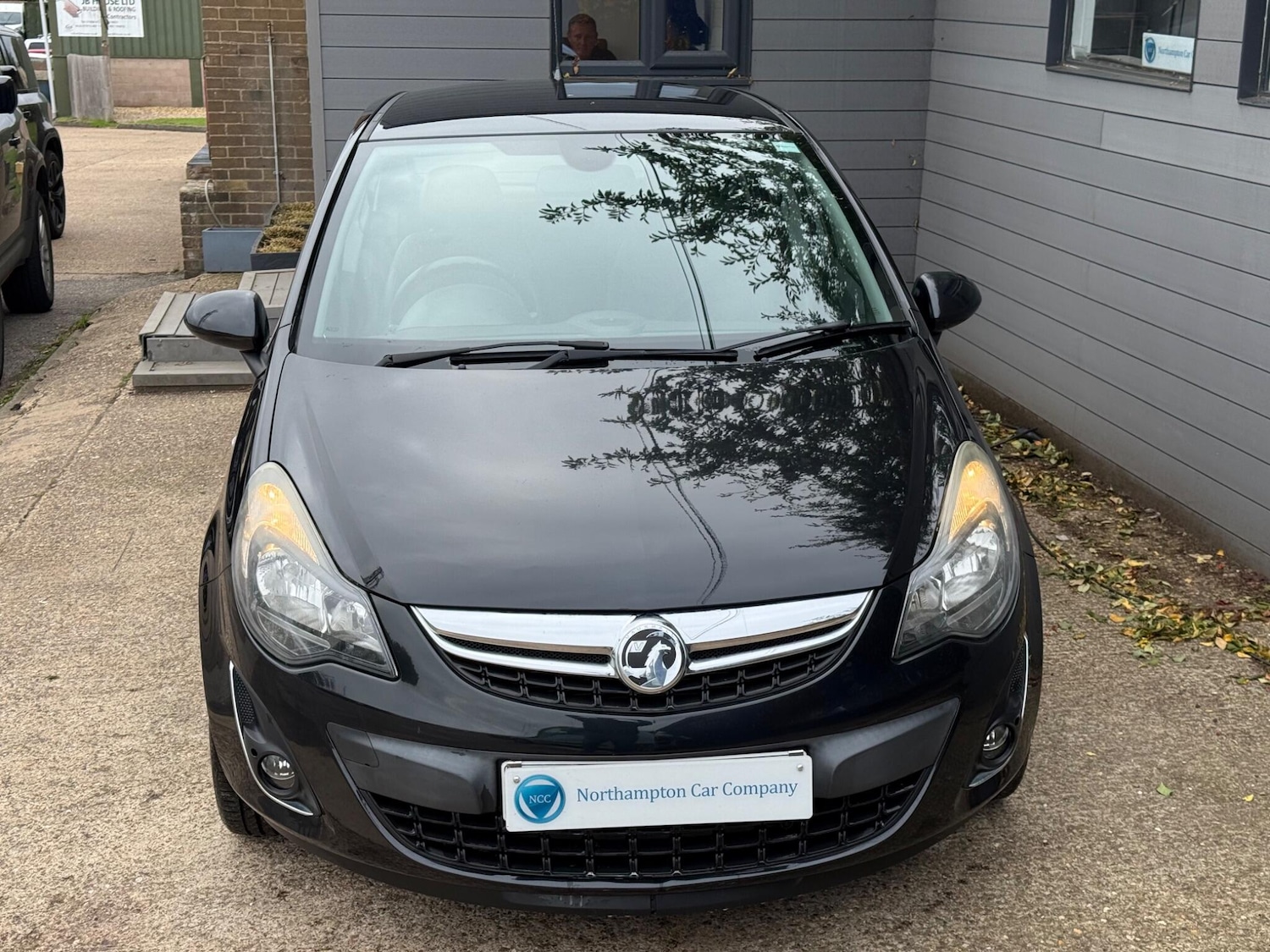 Used Vauxhall Corsa 2013 for sale - 75990105: Photo 2