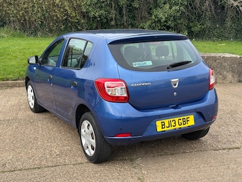 Used Dacia Sandero 2013 for sale - 77824882: Photo
