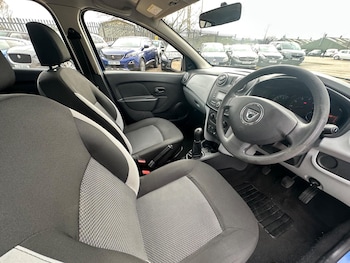 Used Dacia Sandero 2013 for sale - 77824882: Photo
