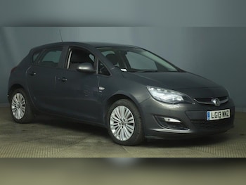 Used Vauxhall Astra 2013 for sale - 75635566: Photo