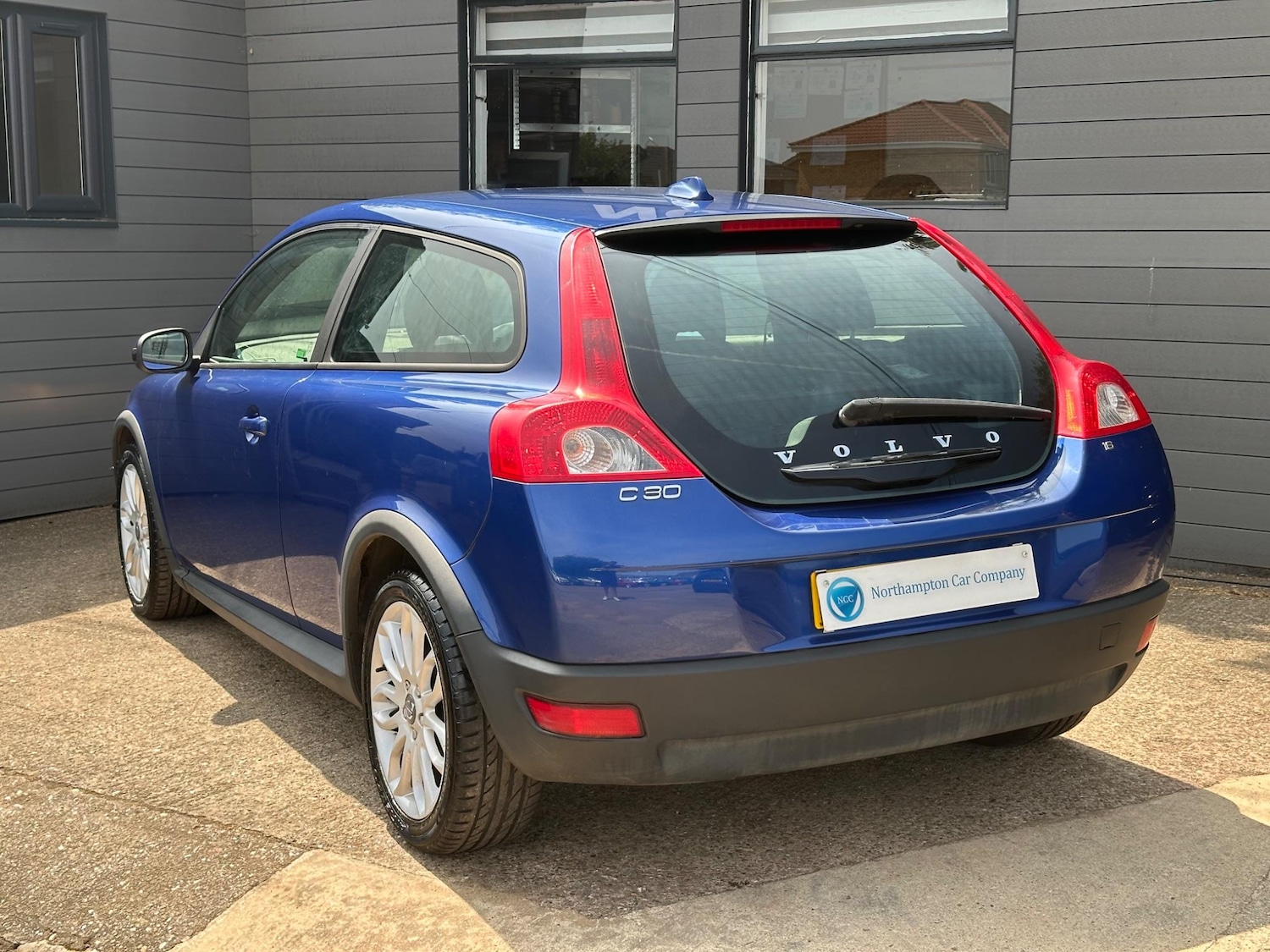 Used Volvo C30 2009 for sale - 76994386: Photo 2